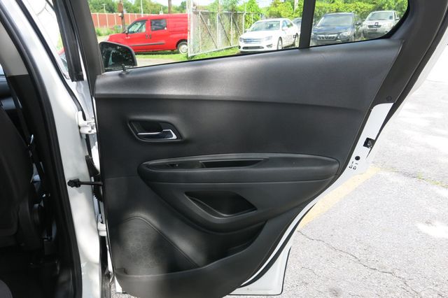 2020 Chevrolet Trax FWD 4dr LT - 22906616 - 49