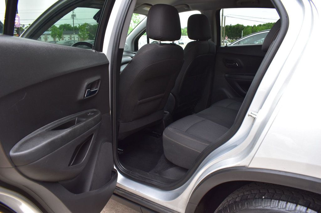 2020 Chevrolet Trax FWD 4dr LT - 23019866 - 22