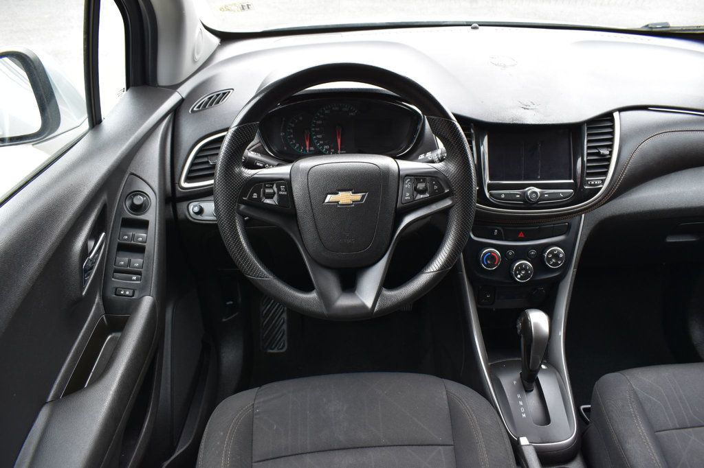 2020 Chevrolet Trax FWD 4dr LT - 23019866 - 23