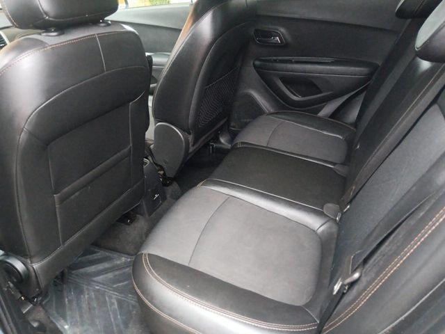 2020 Chevrolet Trax FWD 4dr LT - 22932568 - 4