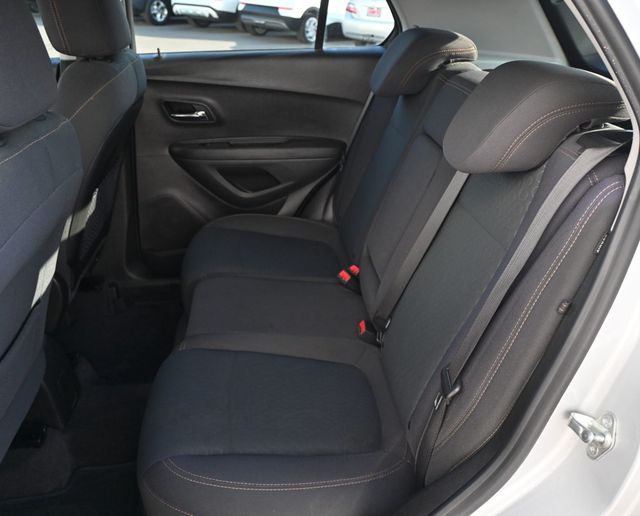 2020 Chevrolet Trax LS - 22941712 - 12