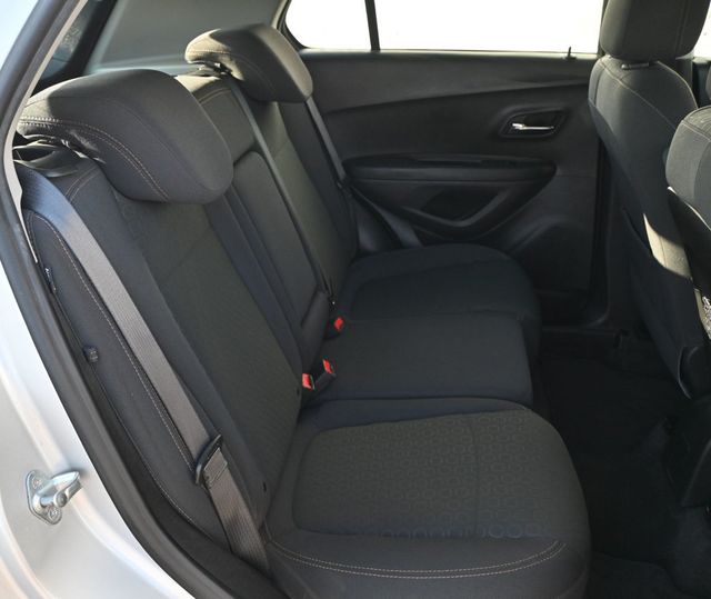 2020 Chevrolet Trax LS - 22941712 - 14