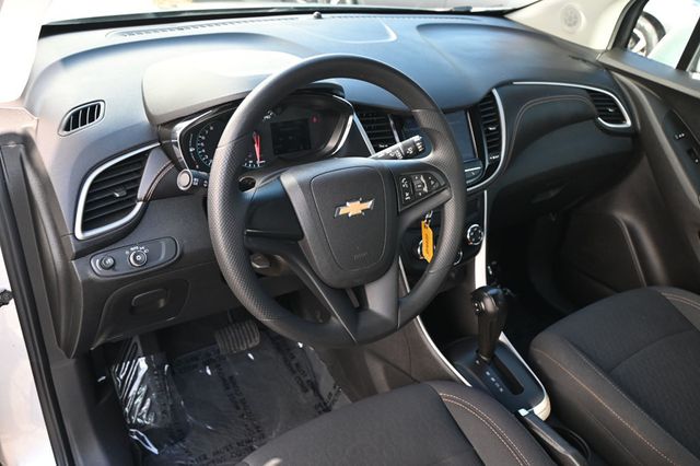 2020 Chevrolet Trax LS - 22941712 - 6