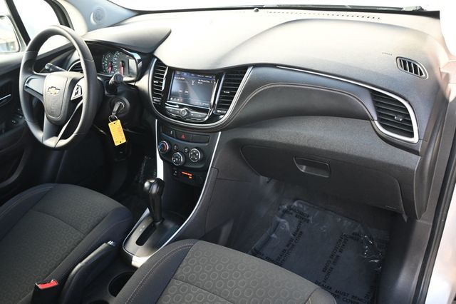 2020 Chevrolet Trax LS - 22941712 - 7