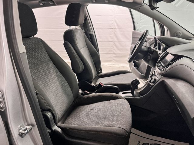 2020 Chevrolet Trax LS - 22957257 - 9