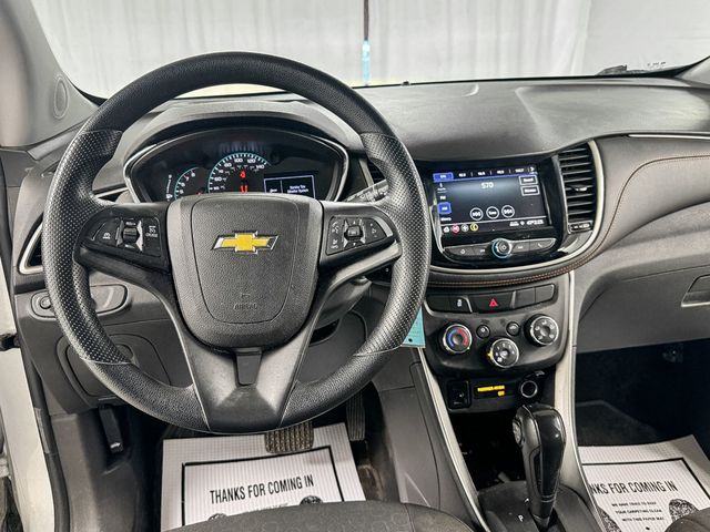 2020 Chevrolet Trax LS - 22957257 - 10