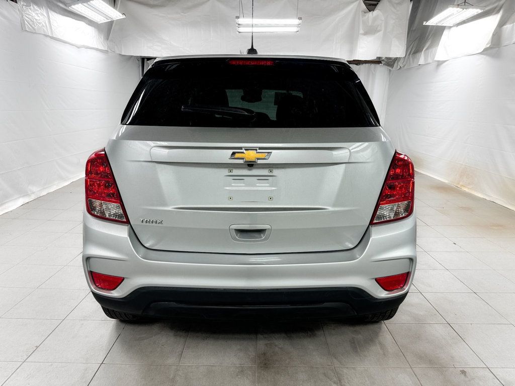 2020 Chevrolet Trax LS - 22957257 - 3