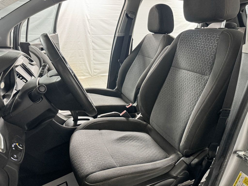 2020 Chevrolet Trax LS - 22957257 - 6