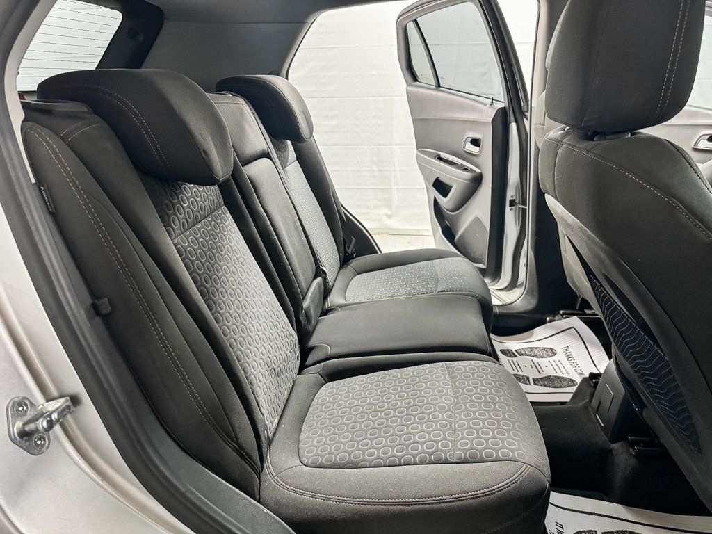 2020 Chevrolet Trax LS - 22957257 - 8