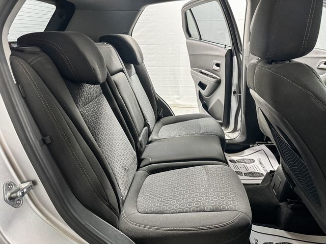 2020 Chevrolet Trax LS - 22957257 - 8