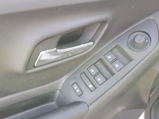 2020 Chevrolet Trax LS Sport Utility 4D - 23041926 - 17