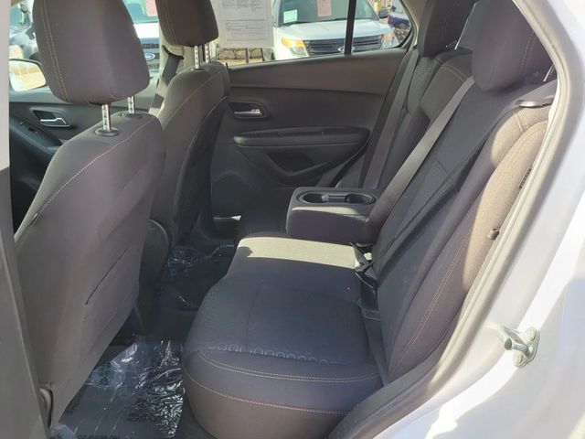 2020 Chevrolet Trax LS Sport Utility 4D - 23041926 - 3