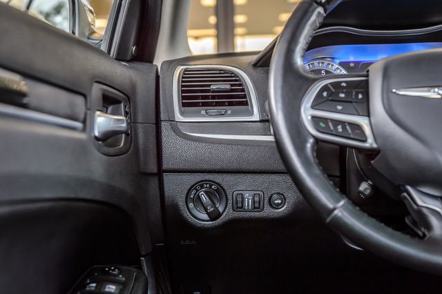 2020 Chrysler 300 300 LIMITED AWD - NAV - BACKUP CAM - BLUETOOTH  - 22990634 - 27