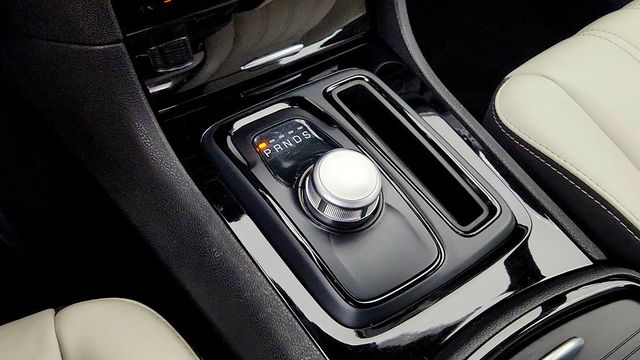 2020 Chrysler 300 300S AWD - 23043978 - 15