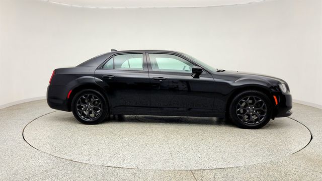 2020 Chrysler 300 300S AWD - 23043978 - 3
