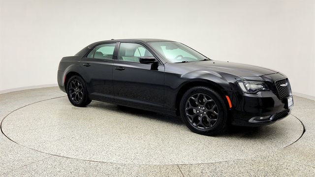2020 Chrysler 300 300S AWD w/ Navigation - 23043978 - 2