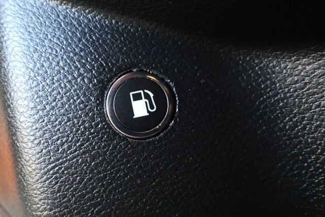 2020 Chrysler 300 300S RWD - 22935445 - 14