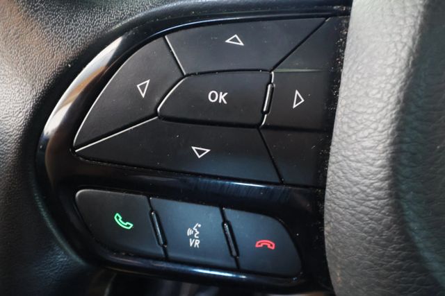 2020 Chrysler 300 300S RWD - 22935445 - 21