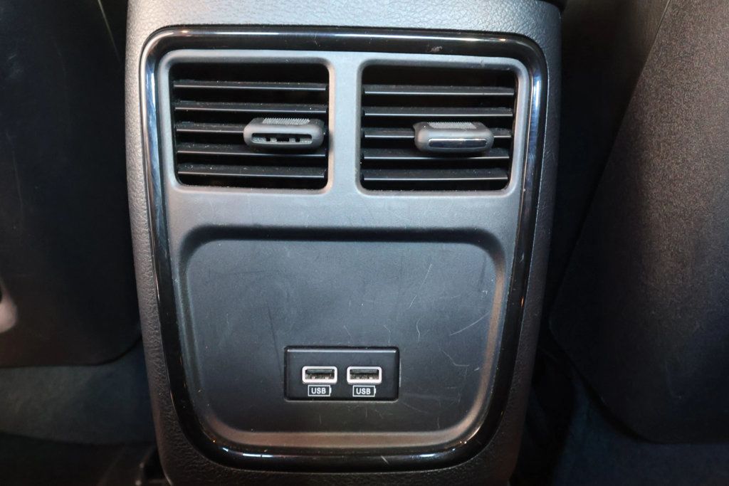 2020 Chrysler 300 300S RWD - 22935445 - 36