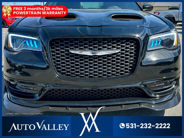 2020 Chrysler 300 300S Sedan 4D - 23006016 - 10