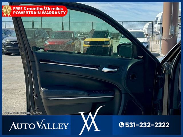 2020 Chrysler 300 300S Sedan 4D - 23006016 - 11