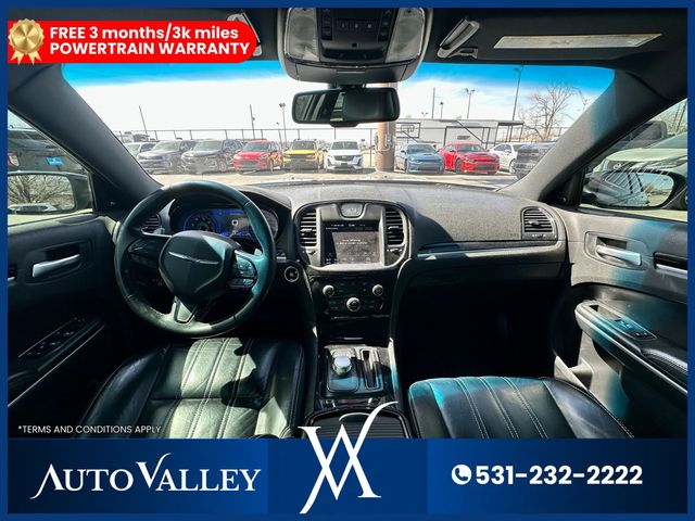 2020 Chrysler 300 300S Sedan 4D - 23006016 - 28