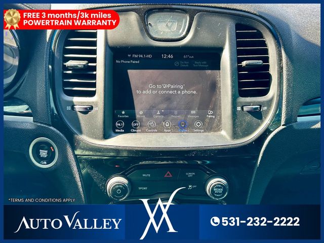 2020 Chrysler 300 300S Sedan 4D - 23006016 - 32