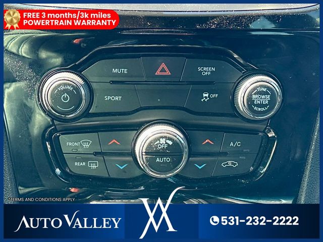 2020 Chrysler 300 300S Sedan 4D - 23006016 - 33