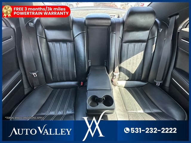 2020 Chrysler 300 300S Sedan 4D - 23006016 - 37