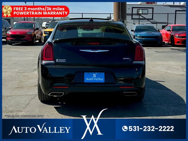 2020 Chrysler 300 300S Sedan 4D - 23006016 - 5