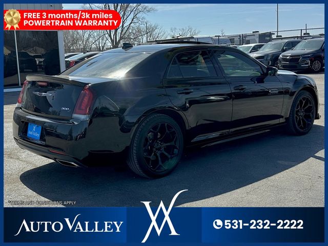 2020 Chrysler 300 300S Sedan 4D - 23006016 - 6