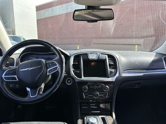 2020 Chrysler 300 Limited RWD - 22947110 - 13