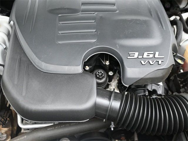 2020 Chrysler 300 Limited RWD - 22952314 - 15