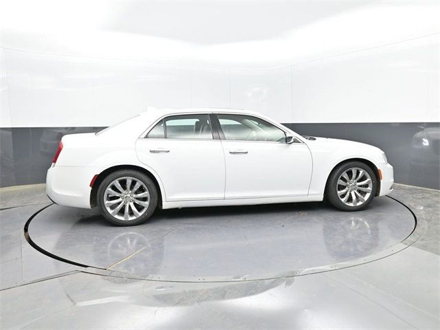2020 Chrysler 300 Limited RWD - 22952314 - 19