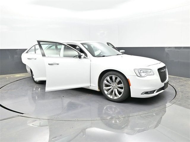 2020 Chrysler 300 Limited RWD - 22952314 - 24