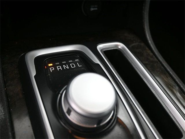 2020 Chrysler 300 Limited RWD - 22815594 - 10