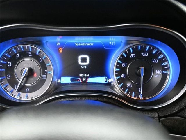 2020 Chrysler 300 Limited RWD - 22815594 - 7