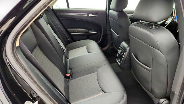 2020 Chrysler 300 Touring RWD w/ Sport Appearance Package - 23082806 - 22