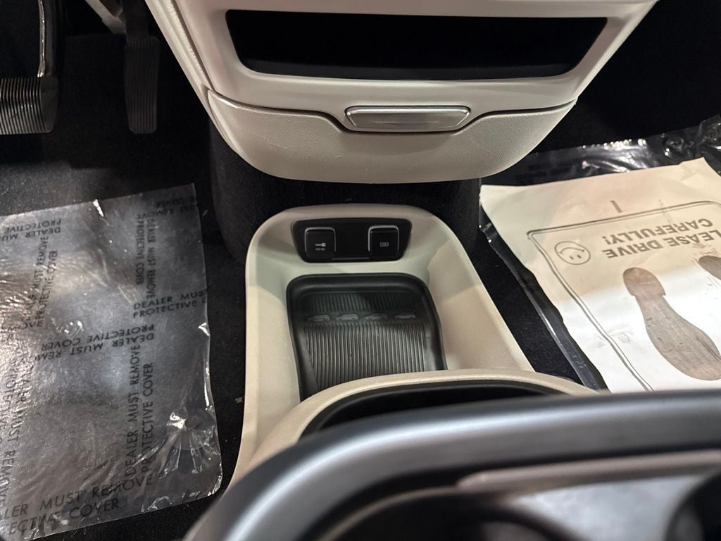 2020 Chrysler Pacifica Limited - 23041194 - 19