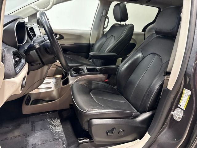 2020 Chrysler Pacifica Limited - 23041194 - 22