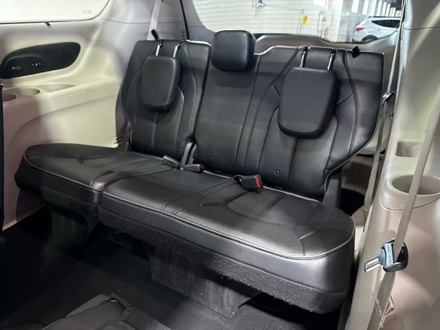 2020 Chrysler Pacifica Limited - 23041194 - 32