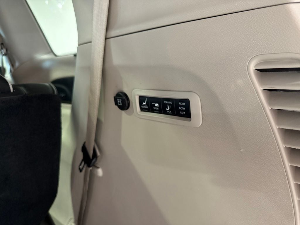 2020 Chrysler Pacifica Limited - 23041194 - 34