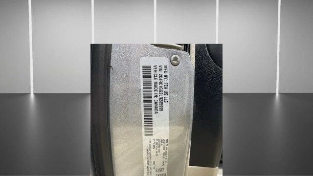 2020 Chrysler Pacifica Limited FWD - 22969573 - 23