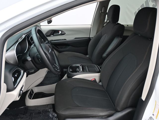 2020 Chrysler Pacifica Touring FWD - 23027684 - 9