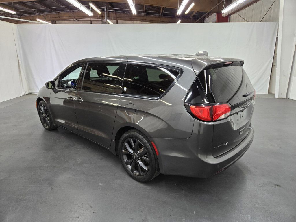 2020 Chrysler Pacifica Touring FWD - 22507986 - 2