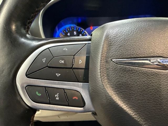 2020 Chrysler Pacifica Touring FWD - 23071724 - 13