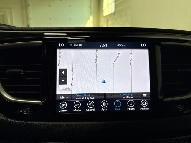 2020 Chrysler Pacifica Touring FWD - 23071724 - 17