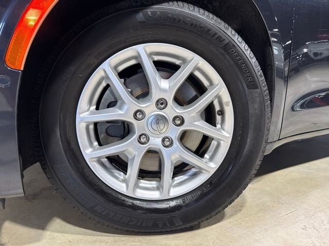 2020 Chrysler Pacifica Touring FWD - 23071724 - 1
