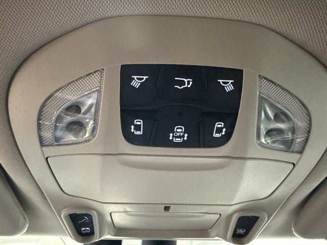 2020 Chrysler Pacifica Touring FWD - 23071724 - 20