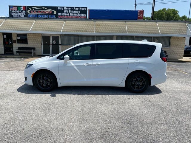 2020 Chrysler Pacifica Touring FWD - 20899389 - 3